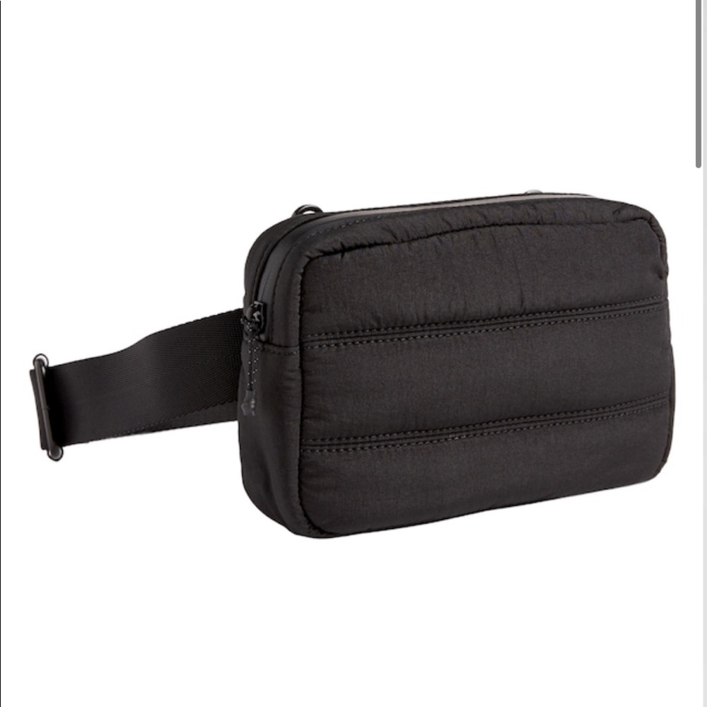NEW!!! CARAA X ATHLETA CONVERTIBLE WAISTBAG
